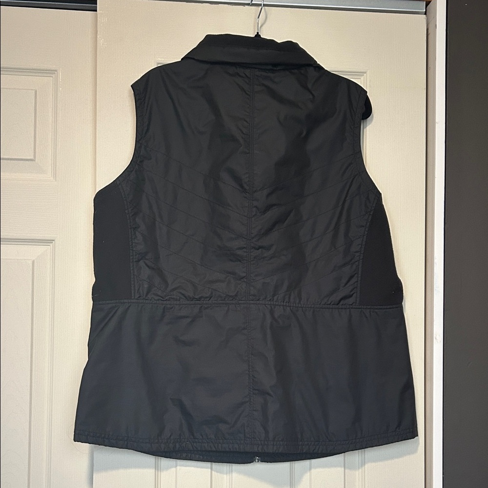 Columbia Black Sleeveless Vest - Picture 3 of 3